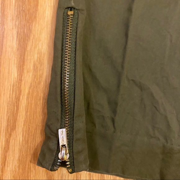 Calvin Klein Capri - Picture 3 of 5